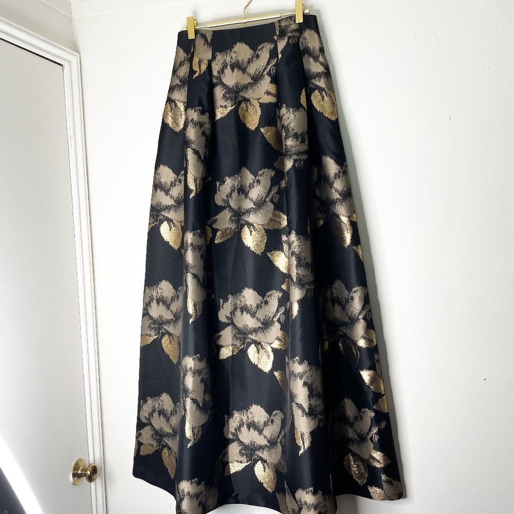 NWT Eliza J Metallic Ballroom Skirt Sz 4